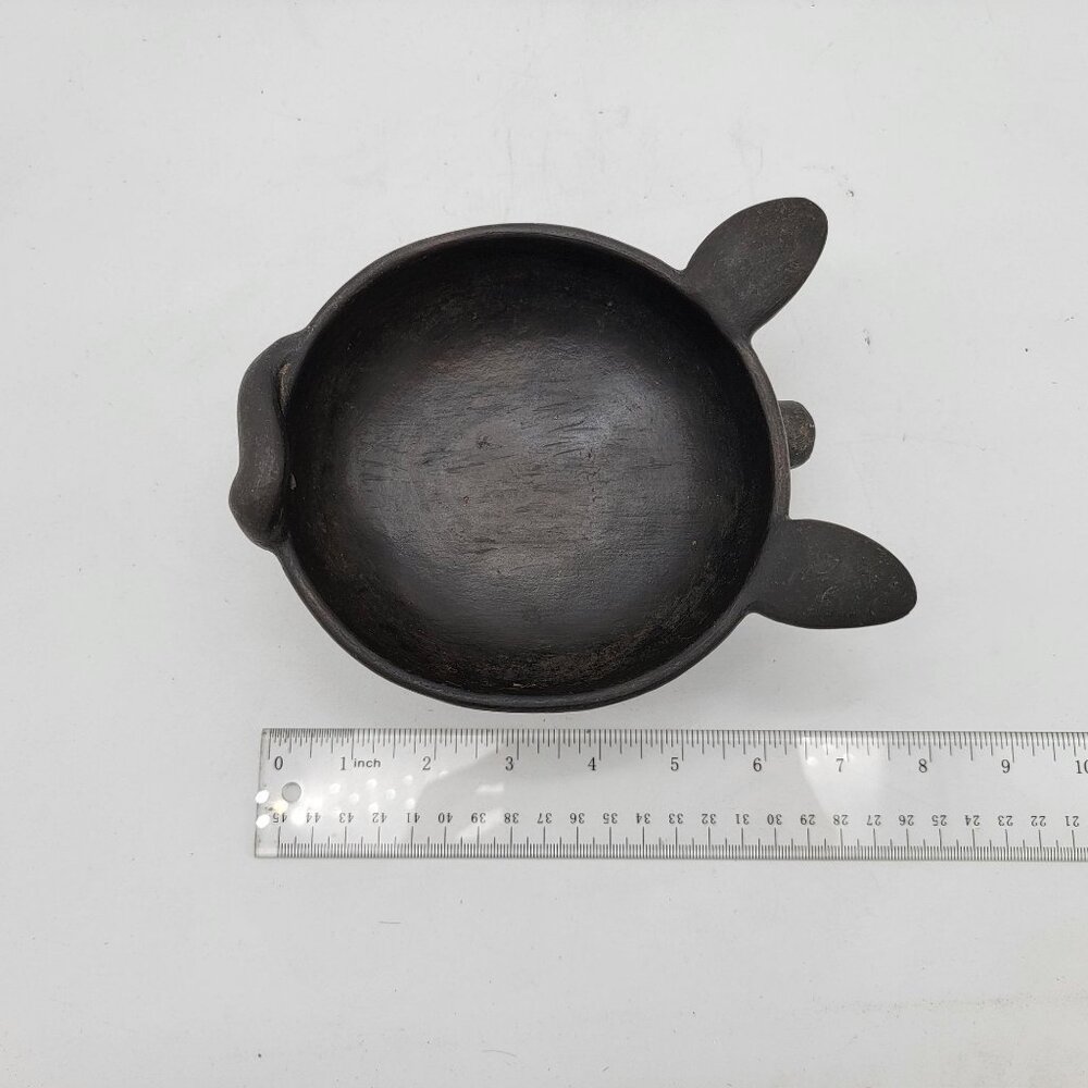 Handcrafted Black Clay Pig-Shaped Bowl With Tripod Legs Rustic Folk Art Decor - Picture 6 of 6